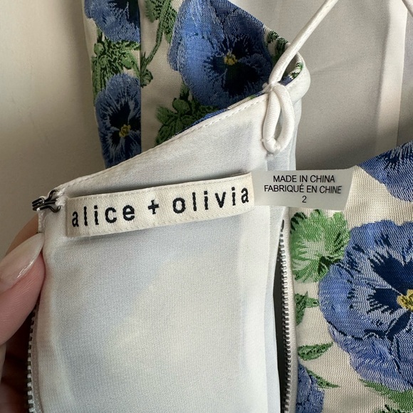 Alice and Olivia Structured Tayla Lantern Mini Floral Dress Size 2 - Picture 6 of 7